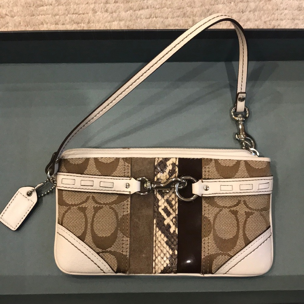Holiday Sale! Coach Clutch
